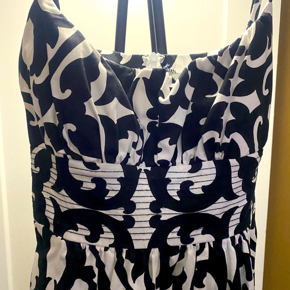 Black/White Dress with Straps Size 14 - Picture 3 of 9